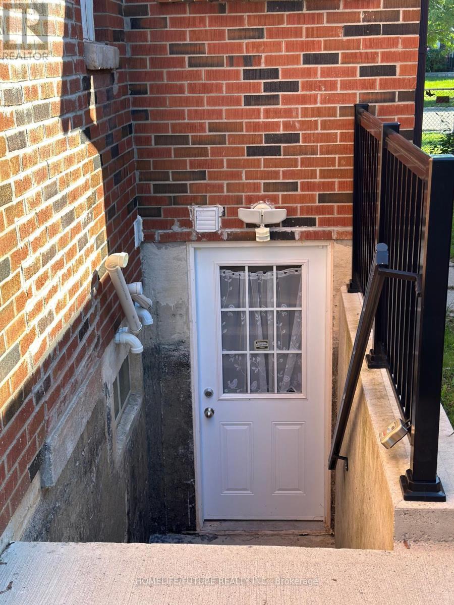 Bsmt - 44 Wellpark Boulevard Property Photo 18