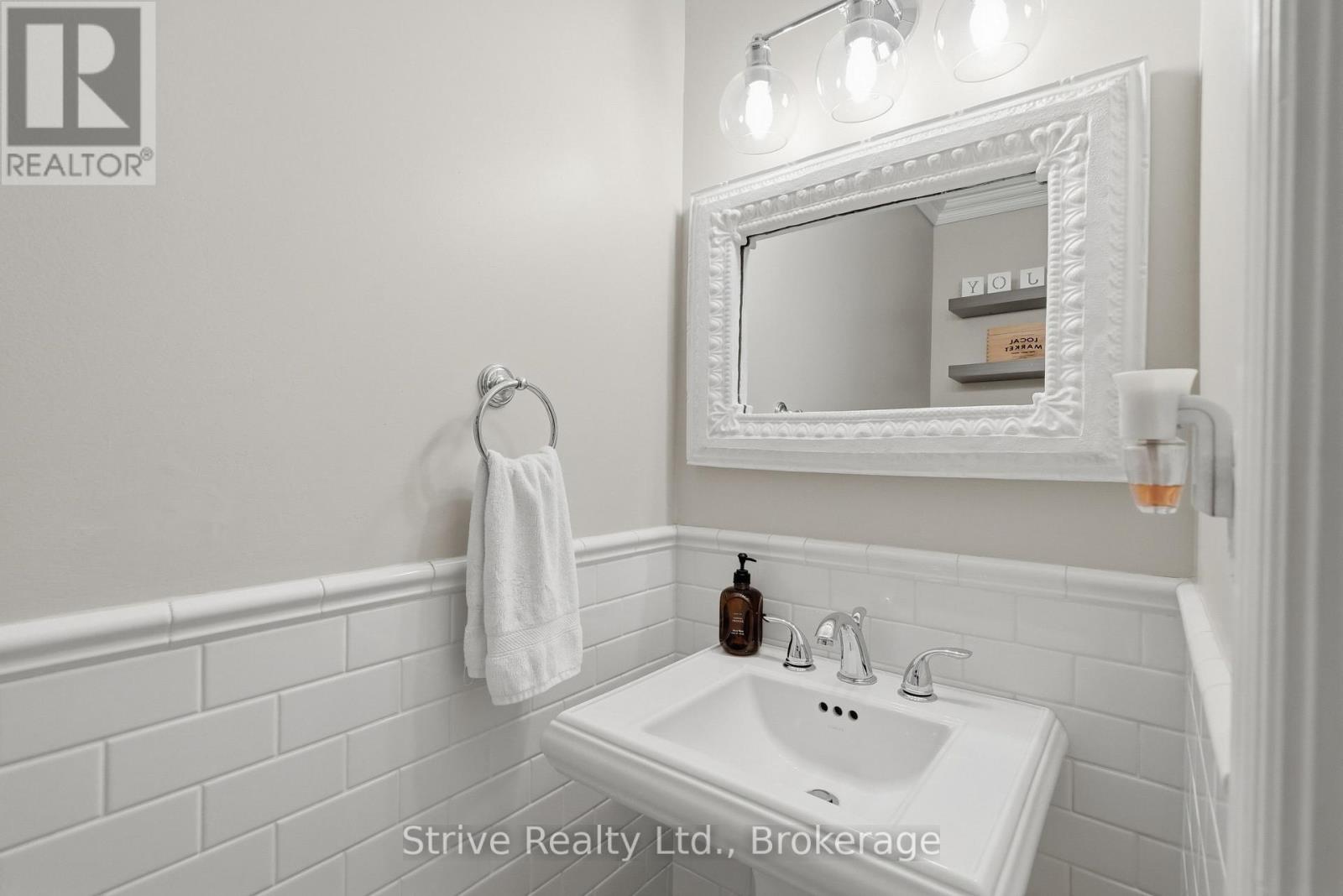 73 Rhonda Boulevard Property Photo 23