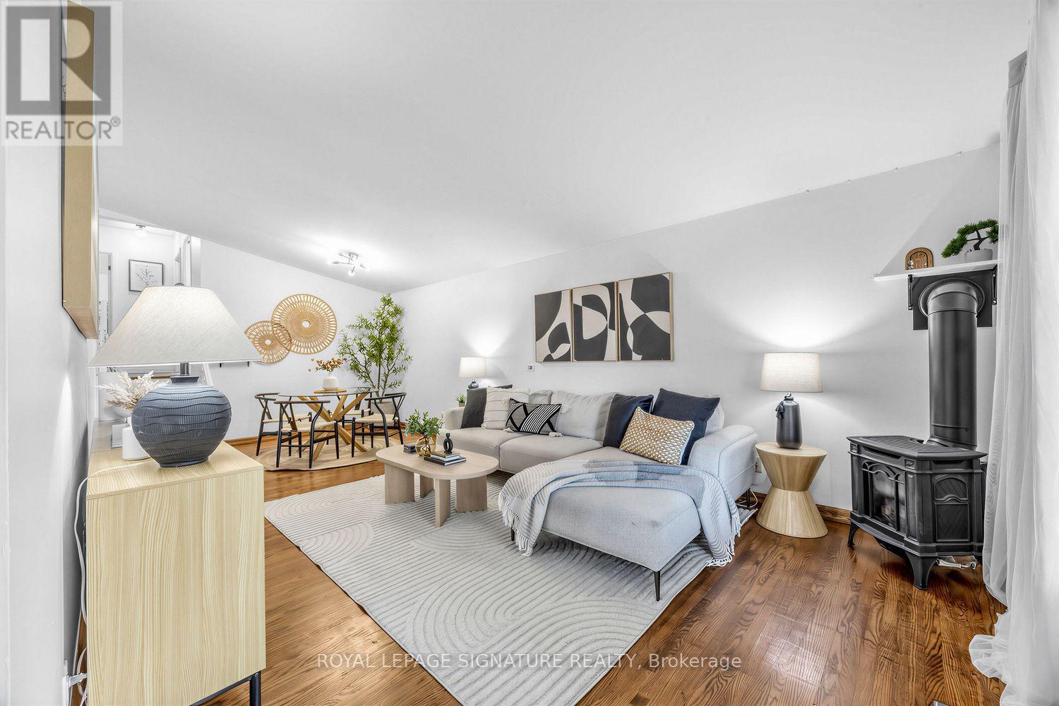 821 Krosno Boulevard Property Photo 1