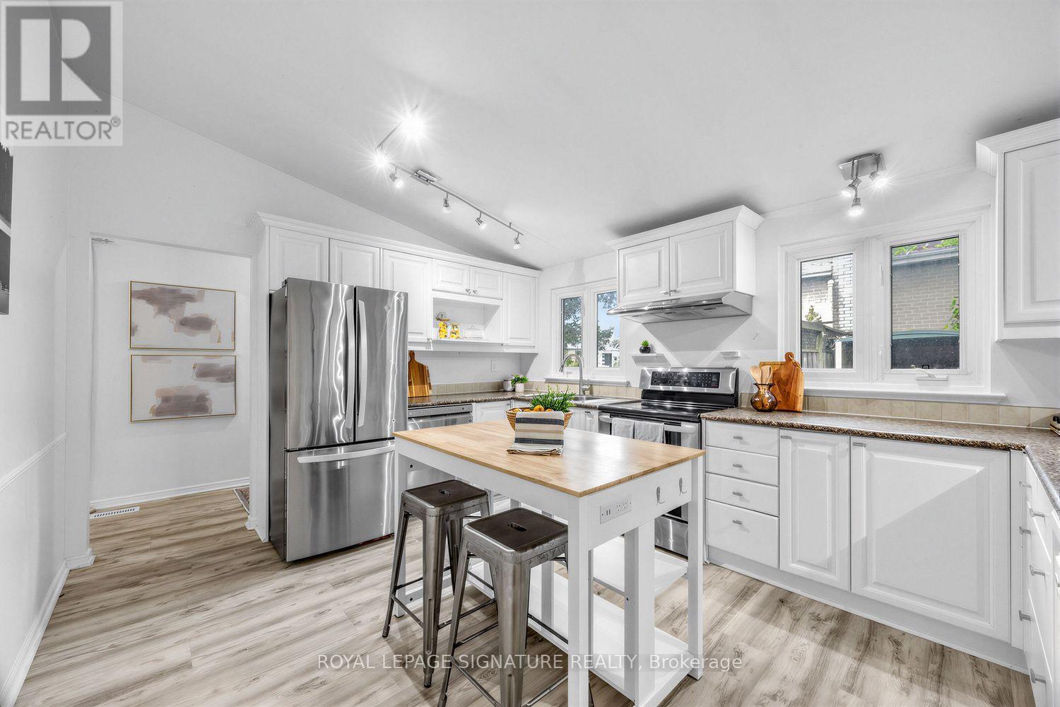 821 Krosno Boulevard Property Photo 10