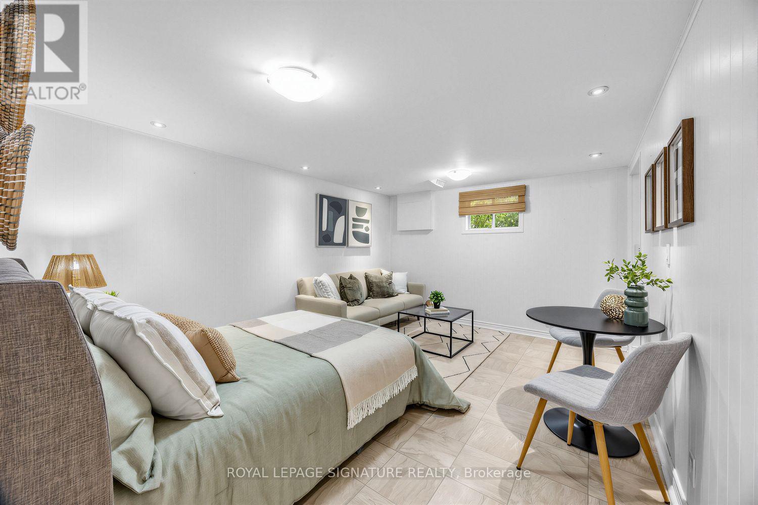 821 Krosno Boulevard Property Photo 18