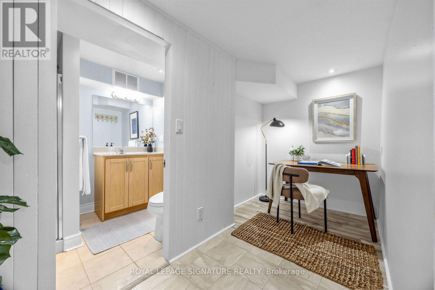 821 Krosno Boulevard Property Photo 20