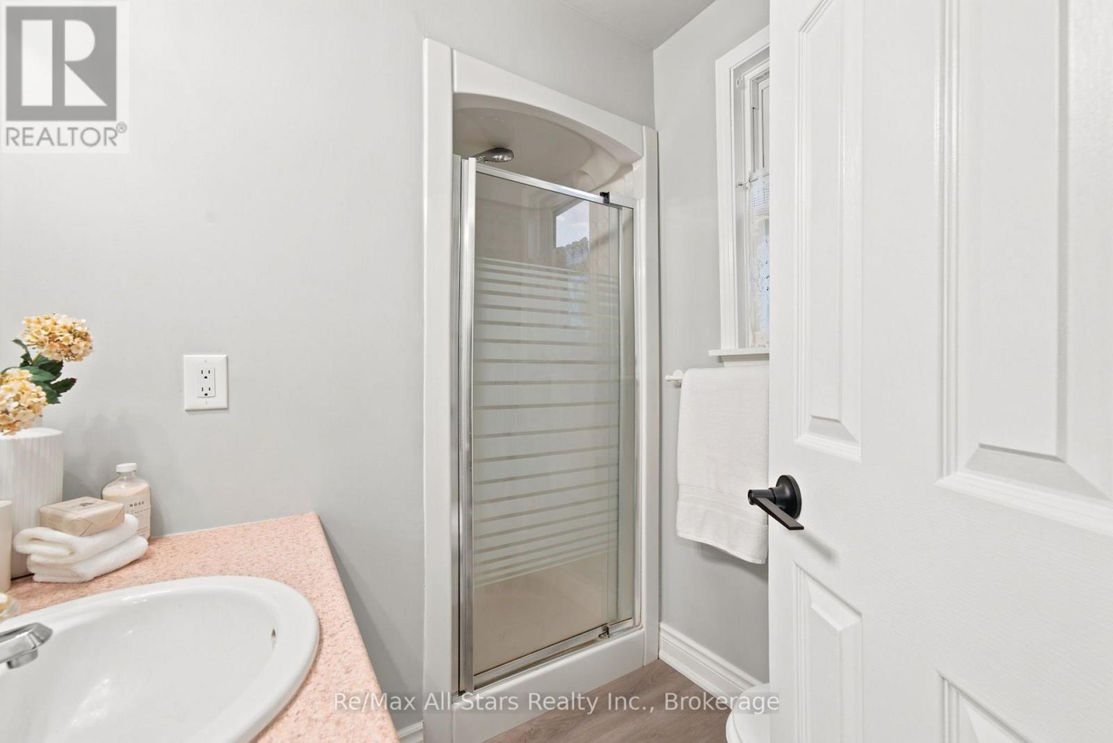 263 Union Avenue Property Photo 22