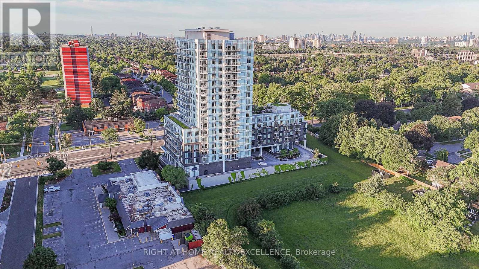 1707 - 3220 Sheppard Avenue Property Photo 4
