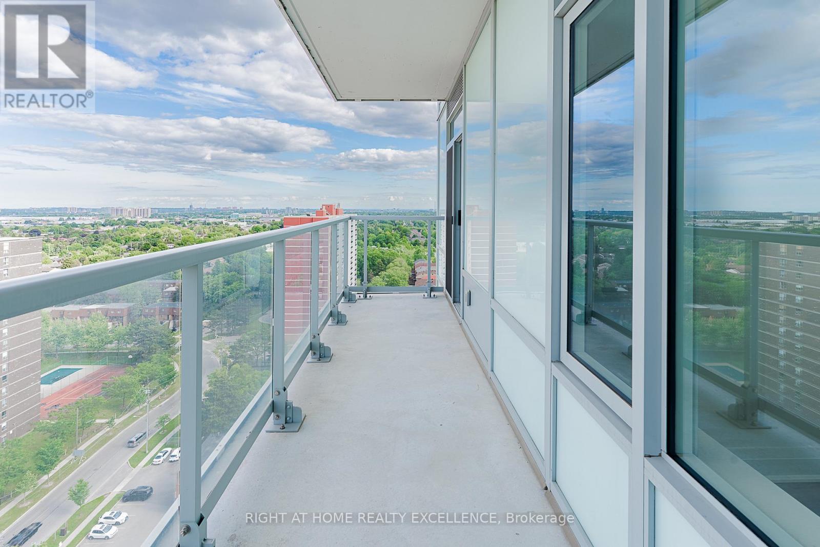 1707 - 3220 Sheppard Avenue Property Photo 12