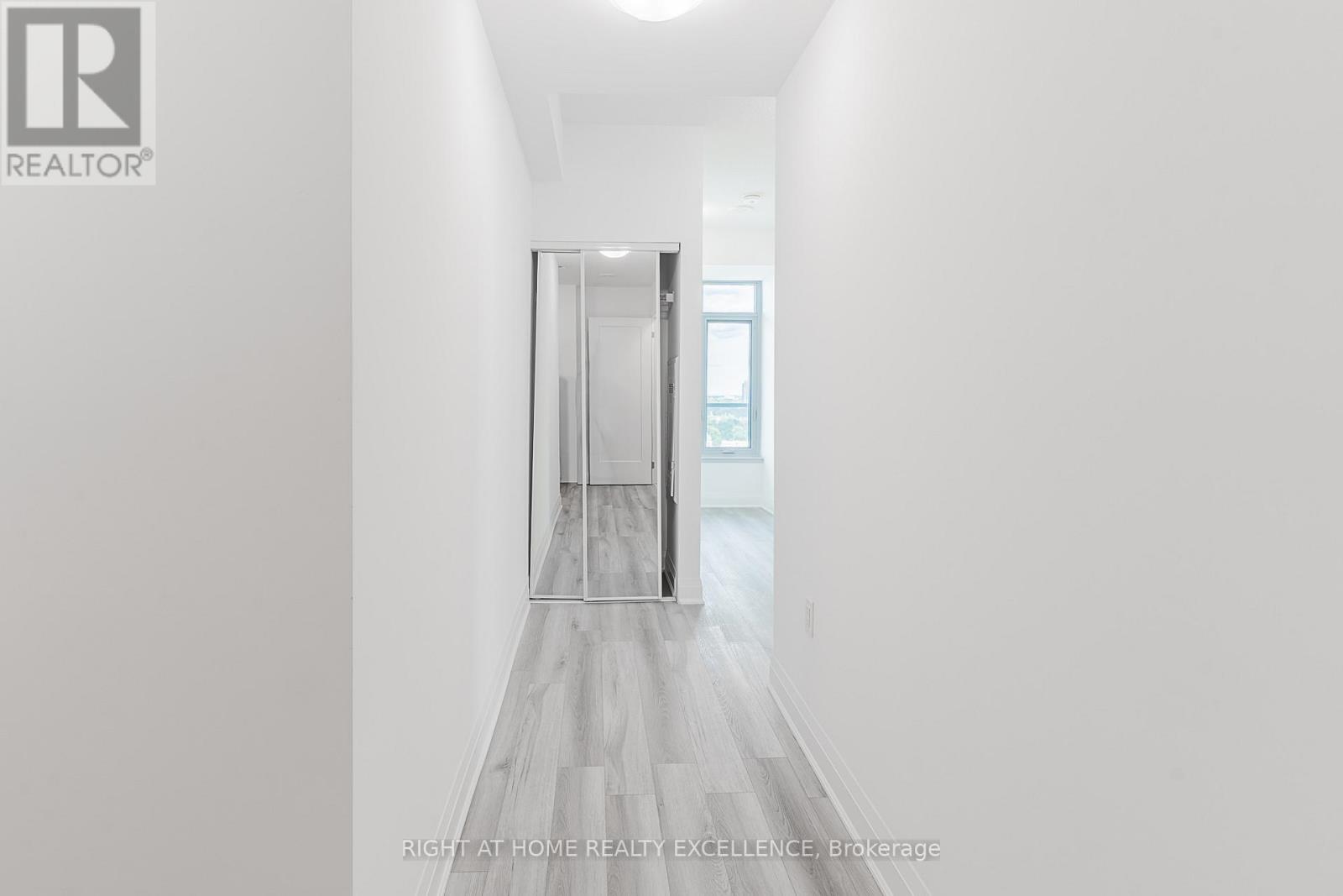1707 - 3220 Sheppard Avenue Property Photo 14
