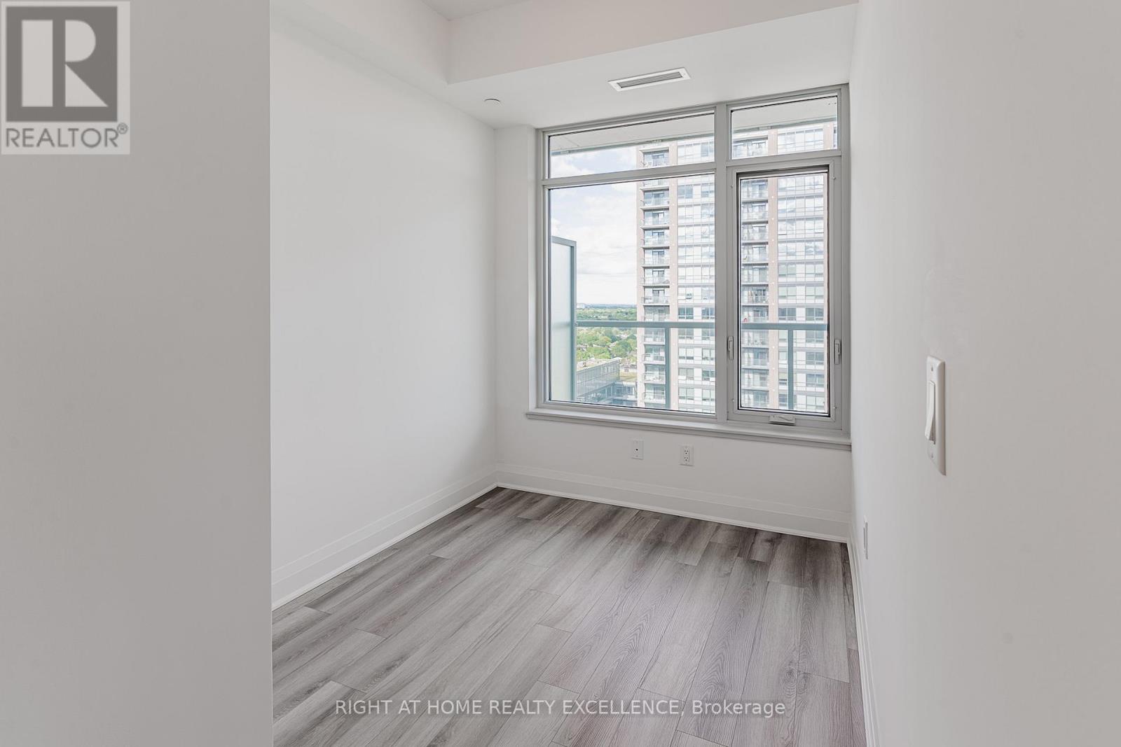 1707 - 3220 Sheppard Avenue Property Photo 15