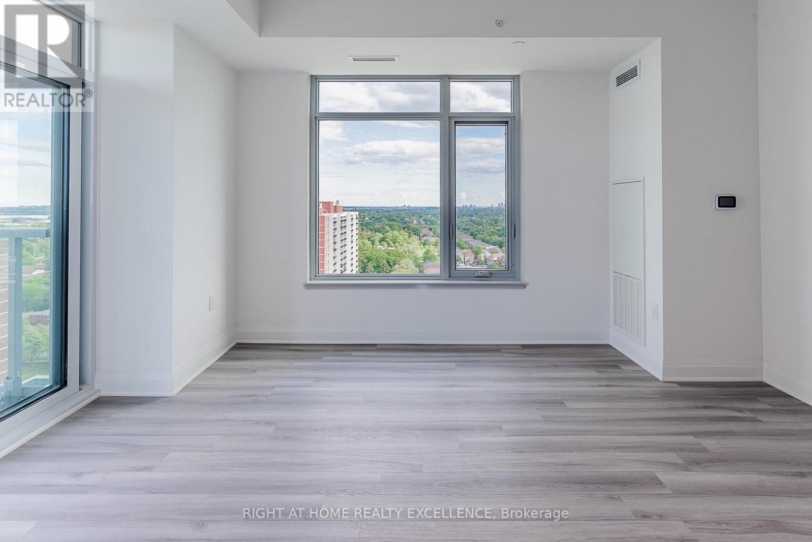 1707 - 3220 Sheppard Avenue Property Photo 16