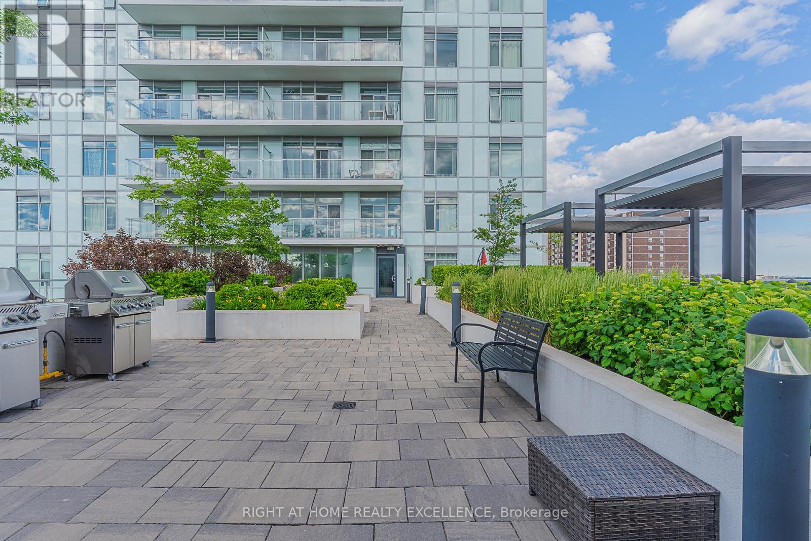 1707 - 3220 Sheppard Avenue Property Photo 27