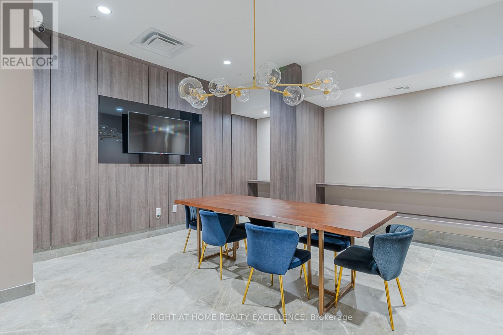 1707 - 3220 Sheppard Avenue Property Photo 28
