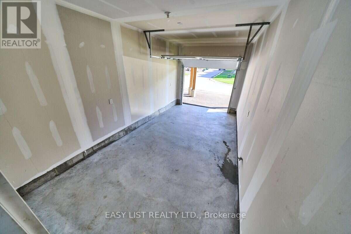 23 Addyman Crescent Property Photo 19