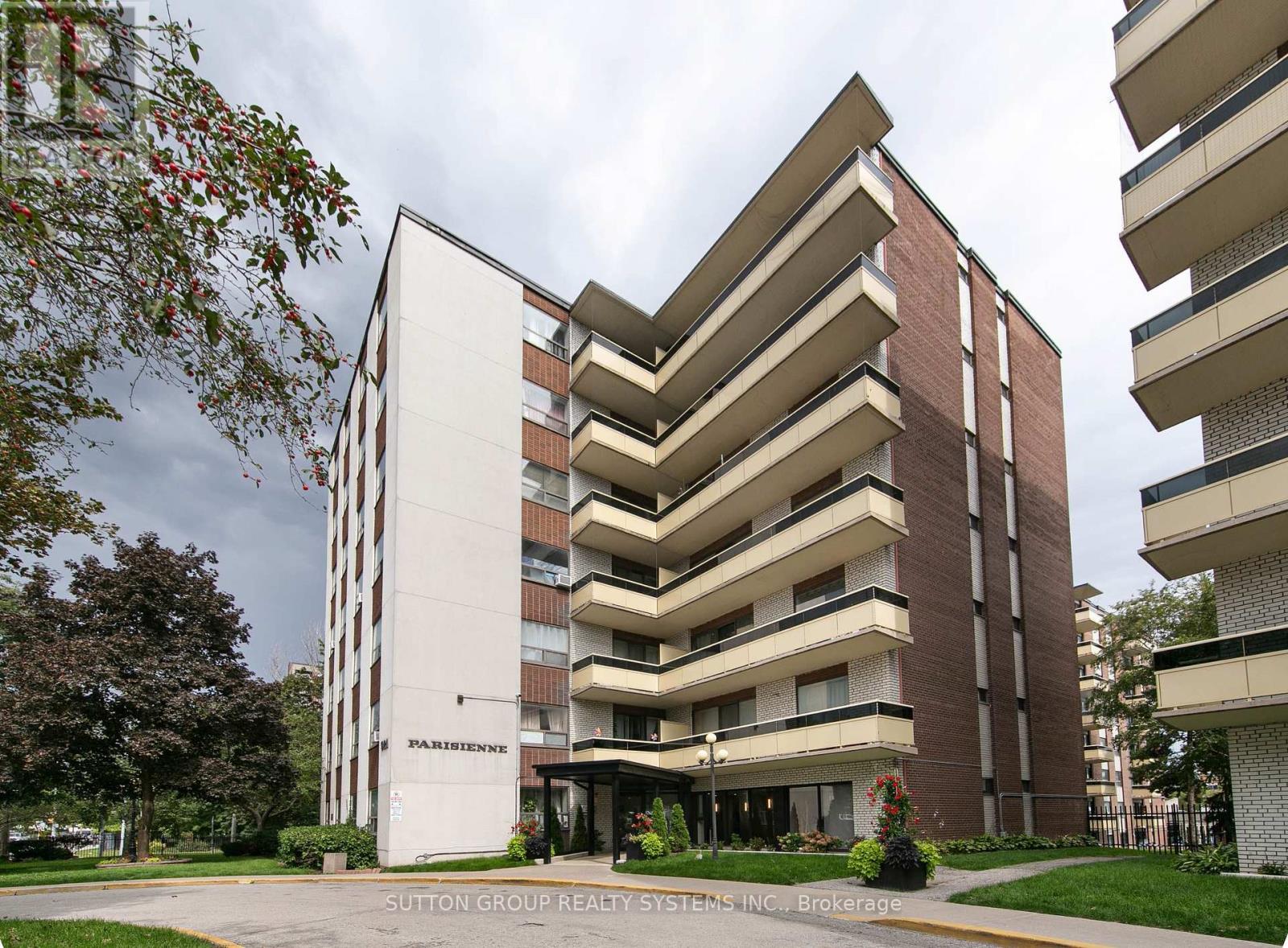 209 - 921 Midland Avenue Property Photo 1
