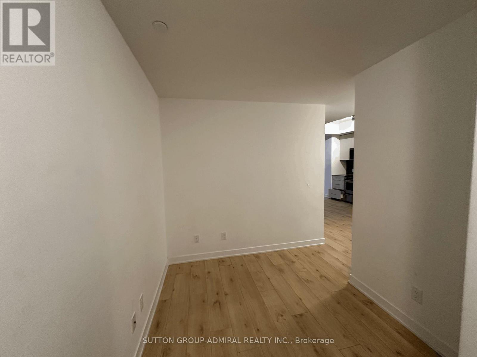 724 - 2799 Kingston Road Property Photo 2