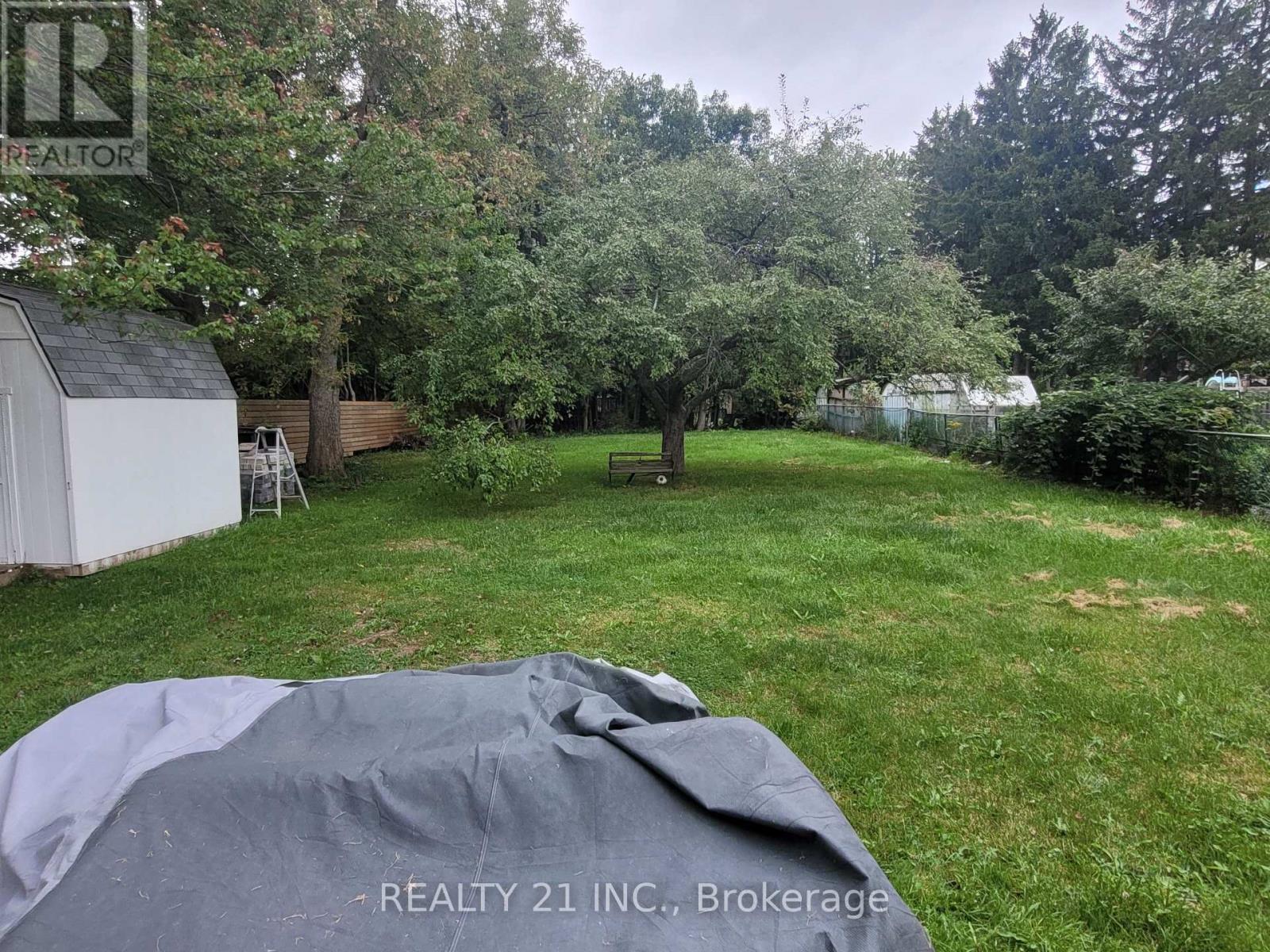 16 Horfield Avenue Property Photo 22