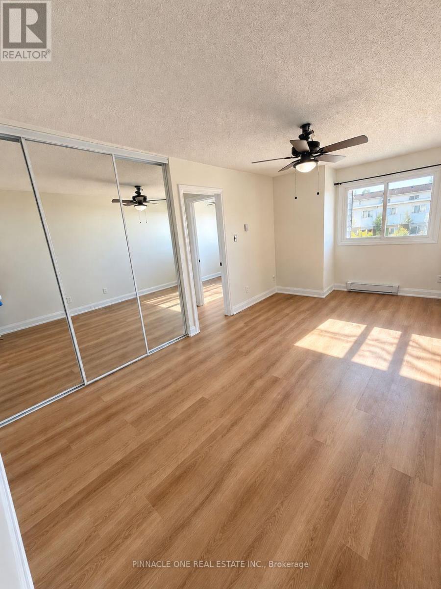 144 - 1010 Glen Street Property Photo 16