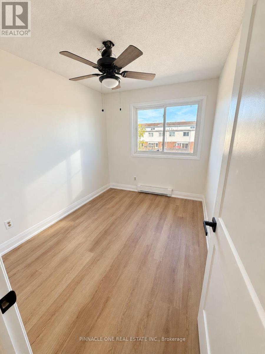 144 - 1010 Glen Street Property Photo 18