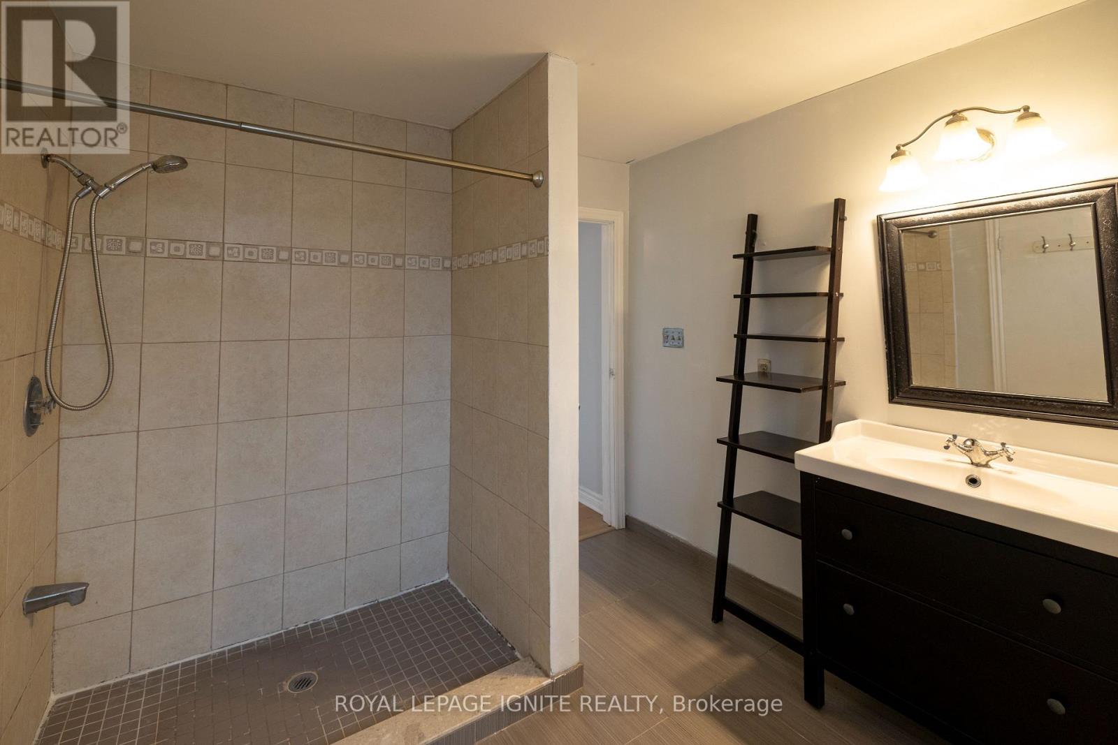 271 Conlins Road Property Photo 7