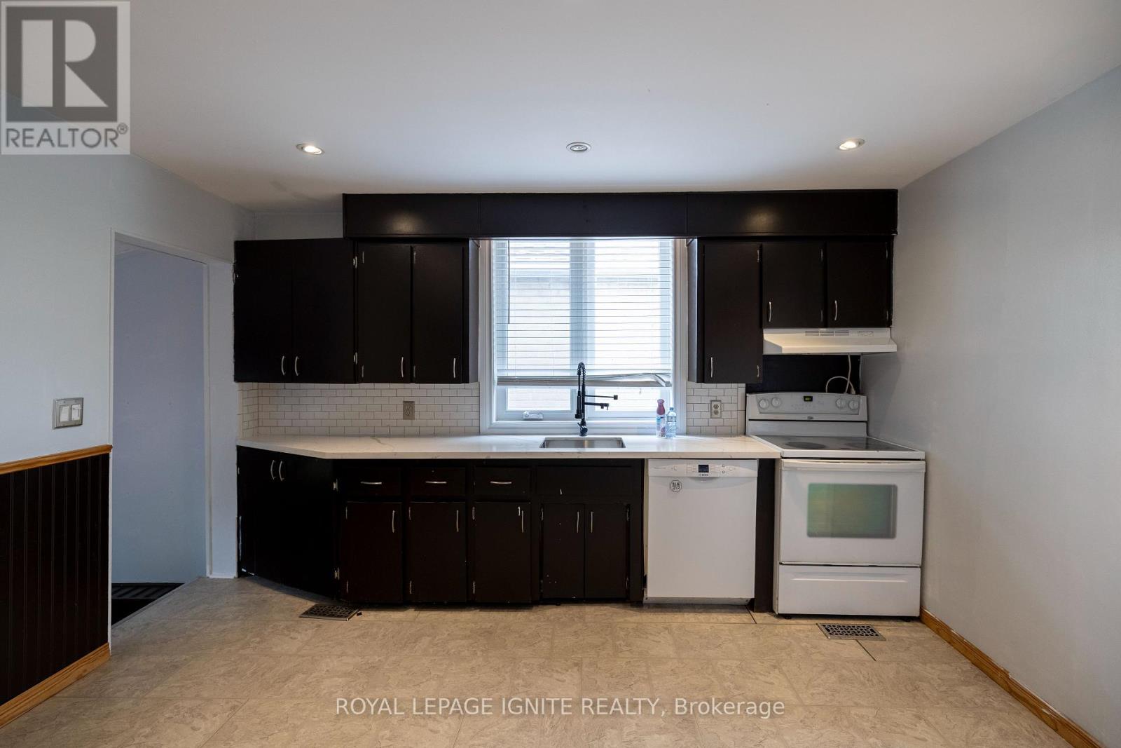 271 Conlins Road Property Photo 10
