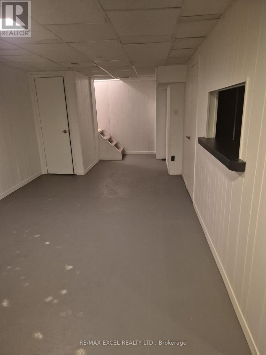 111 Bradstone Square Property Photo 7