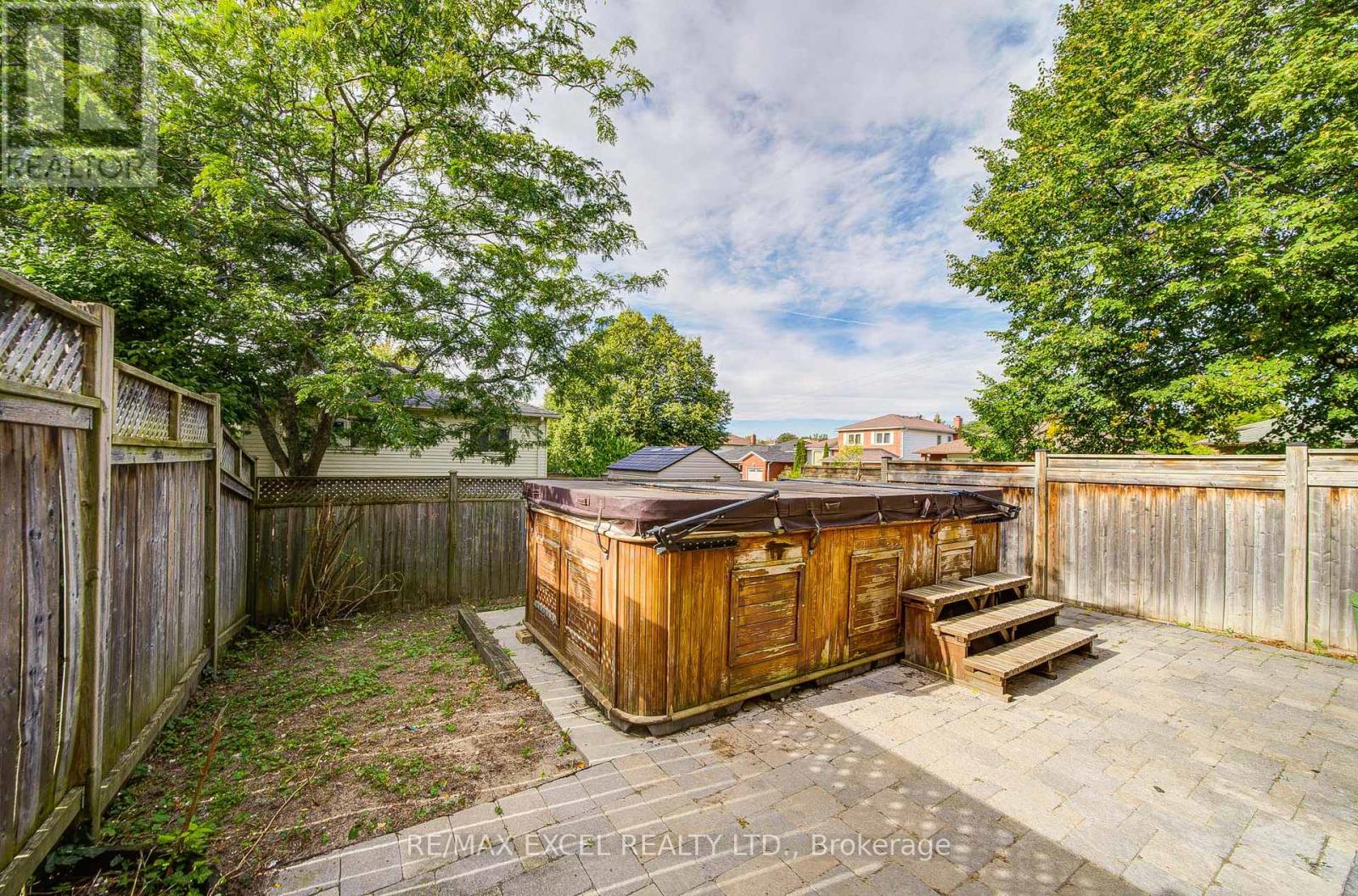 1171 Attersley Drive Property Photo 40