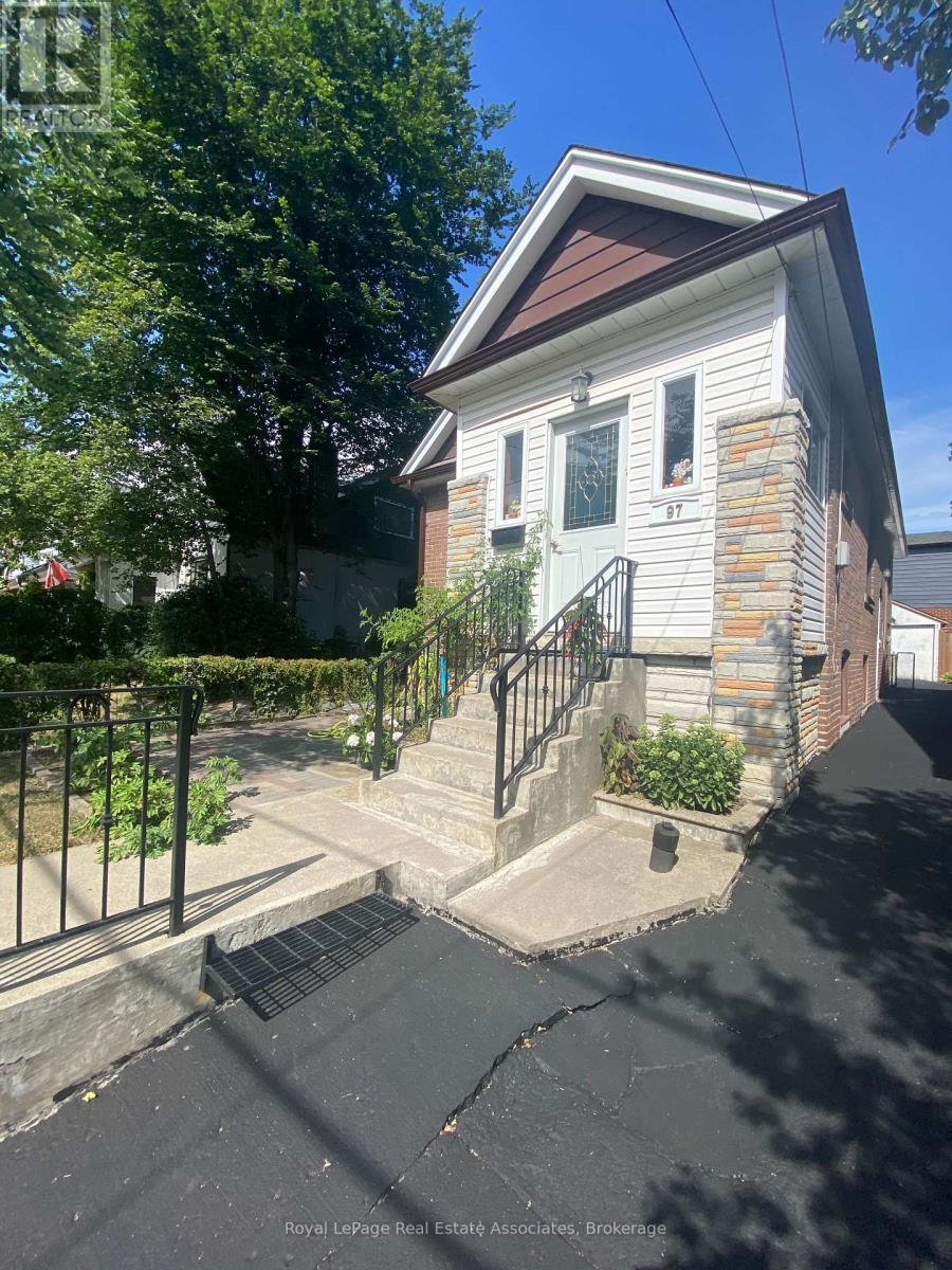 LOWER - 97 OAK PARK AVENUE