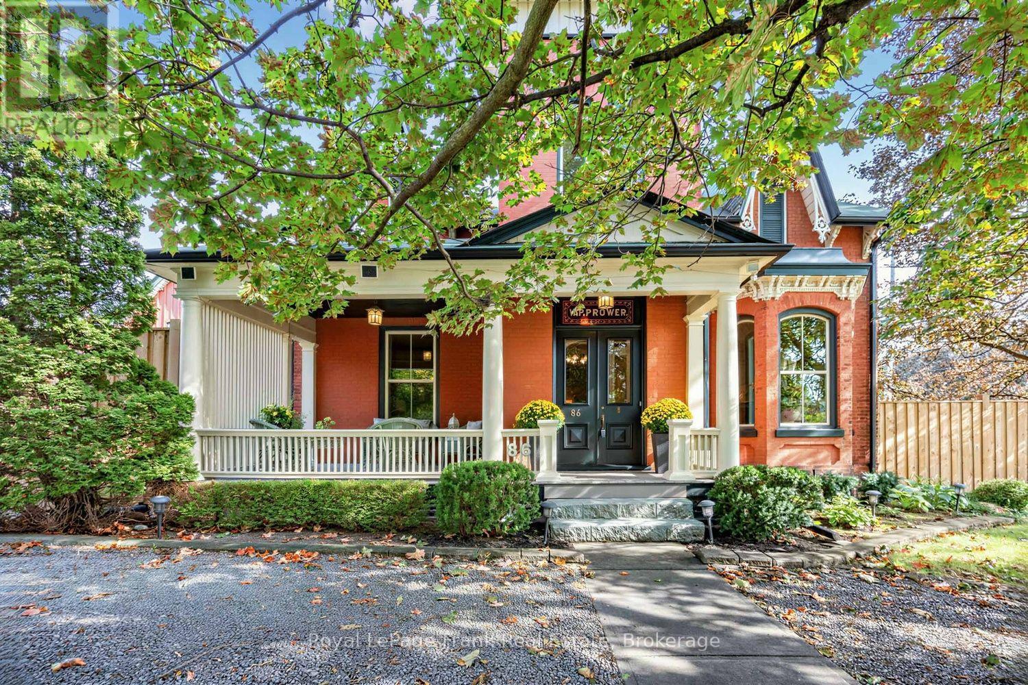 86 Wellington Street Property Photo 1