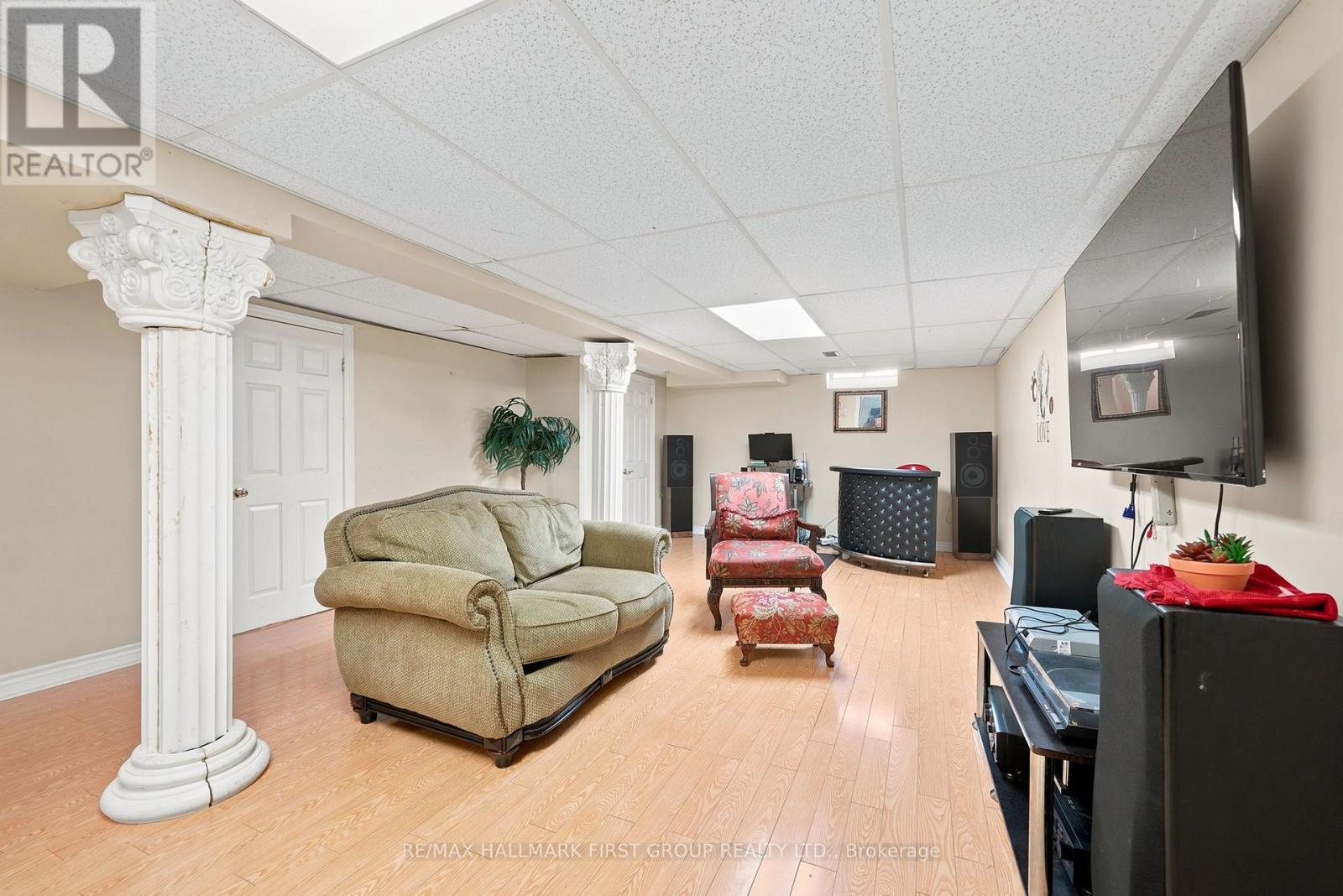 1928 New Street Property Photo 21