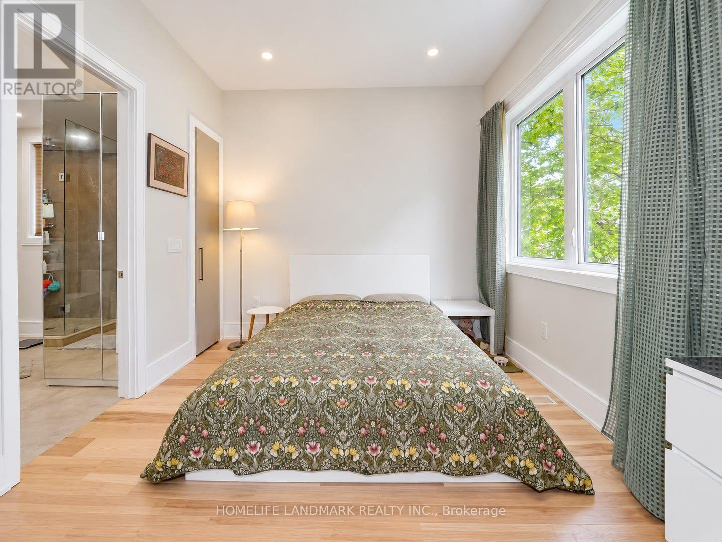 491 Drew Street Property Photo 13