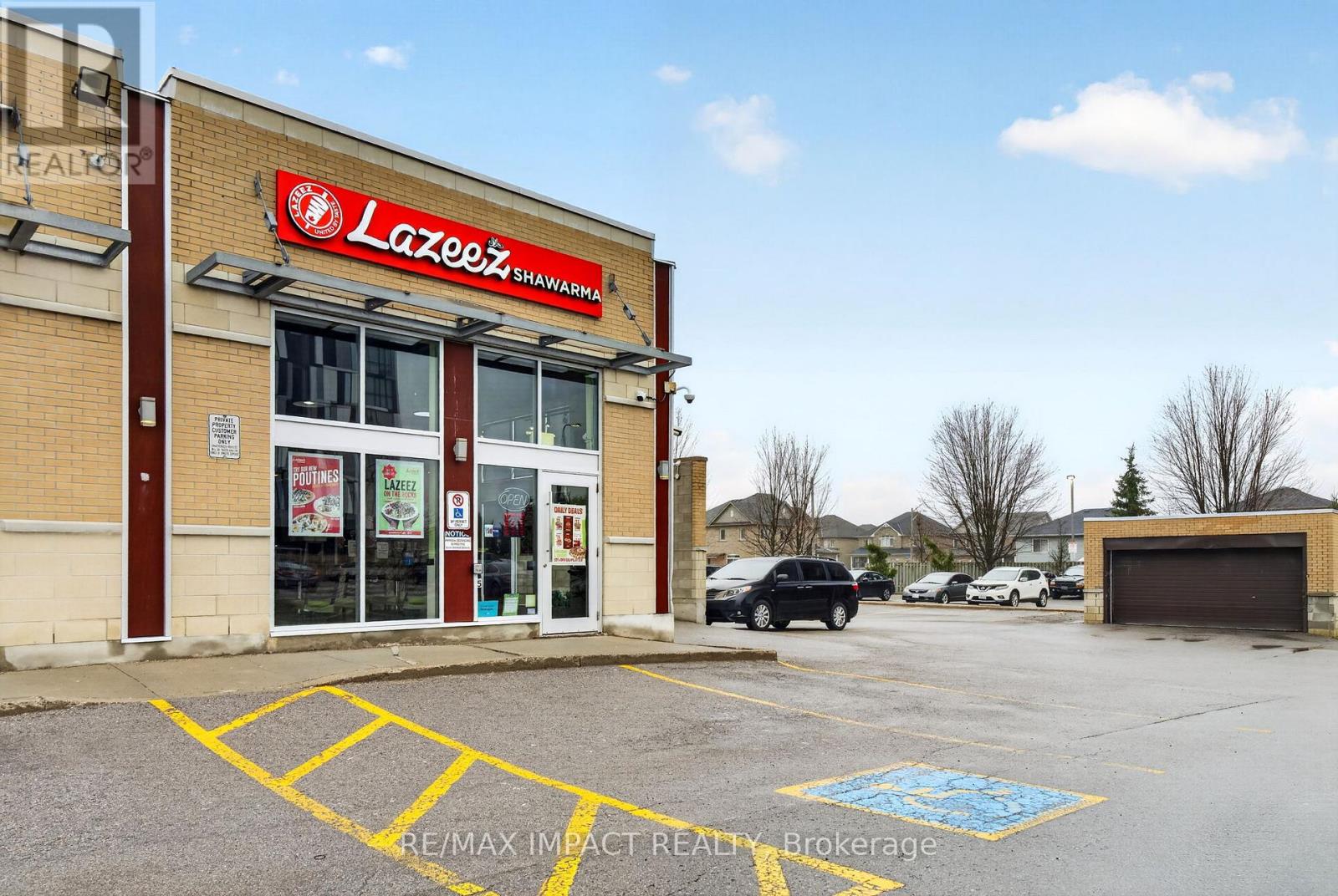 1812 Simcoe Street Property Photo 1