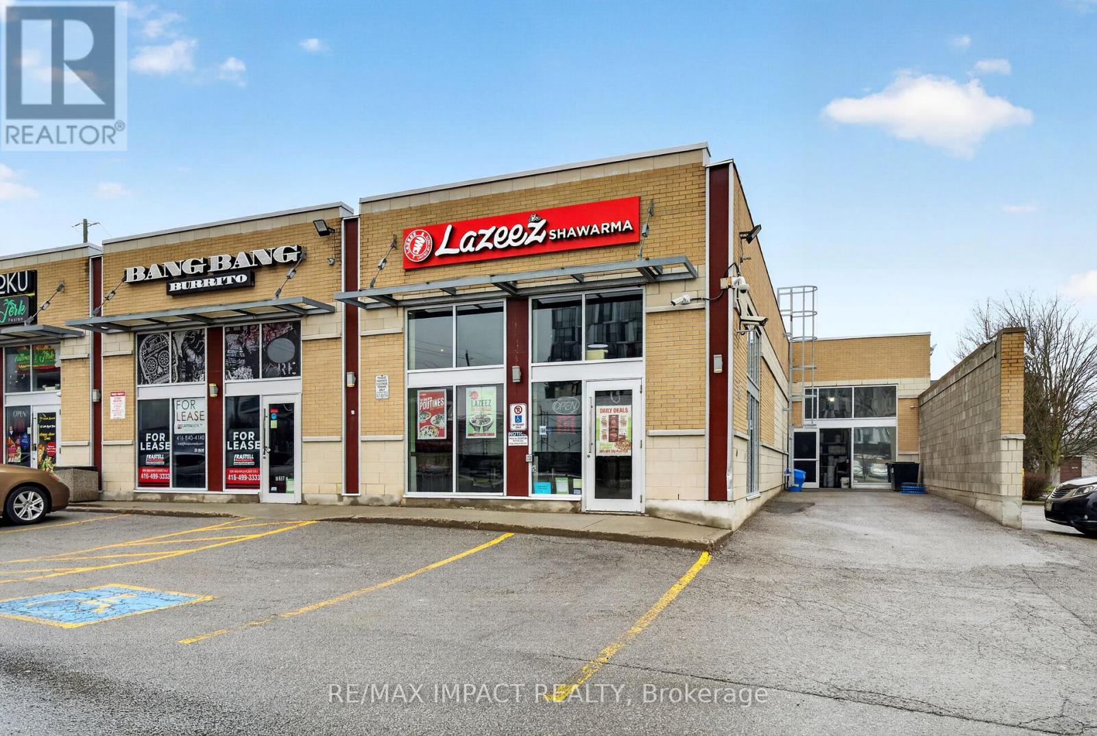 1812 Simcoe Street Property Photo 3