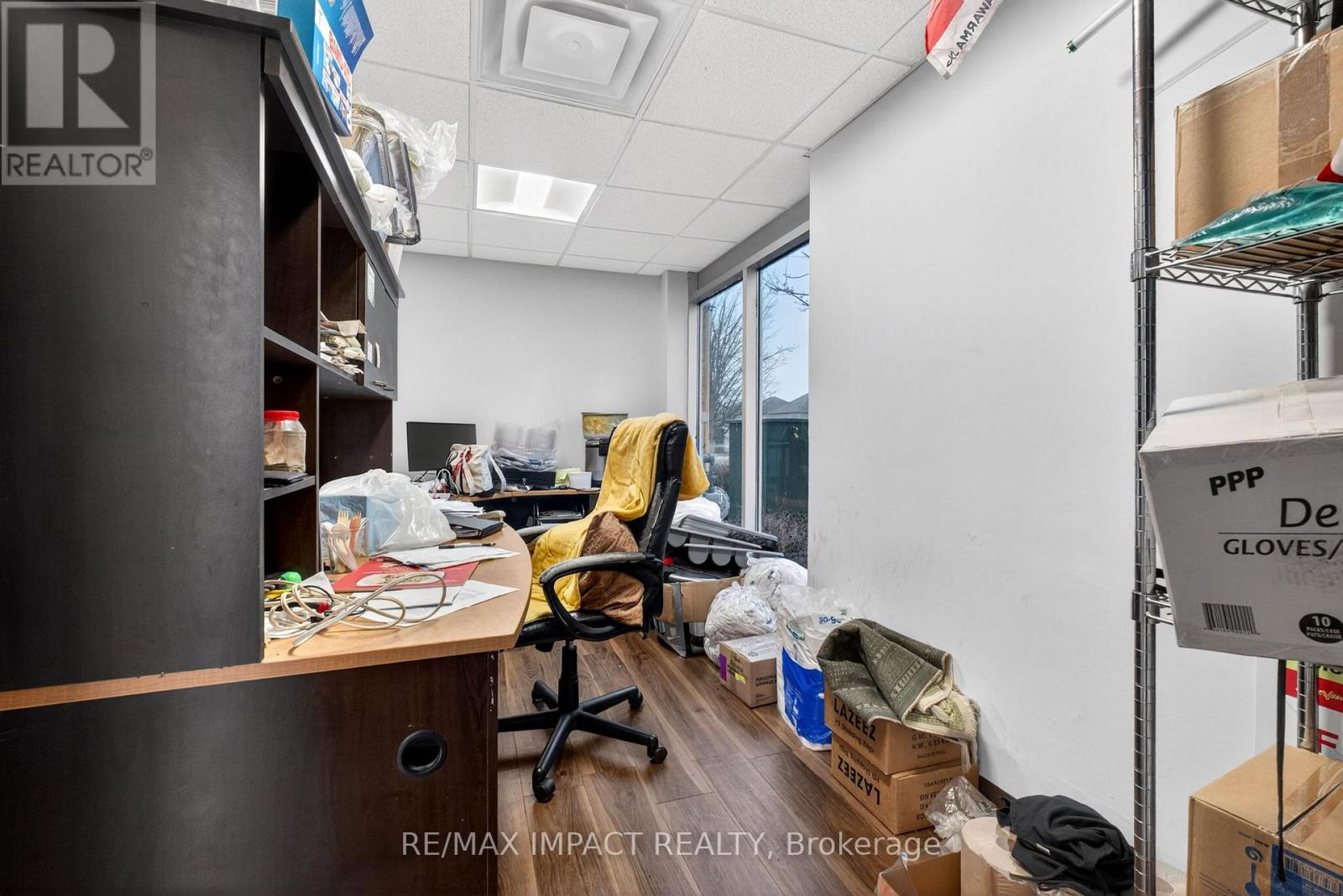 1812 Simcoe Street Property Photo 24