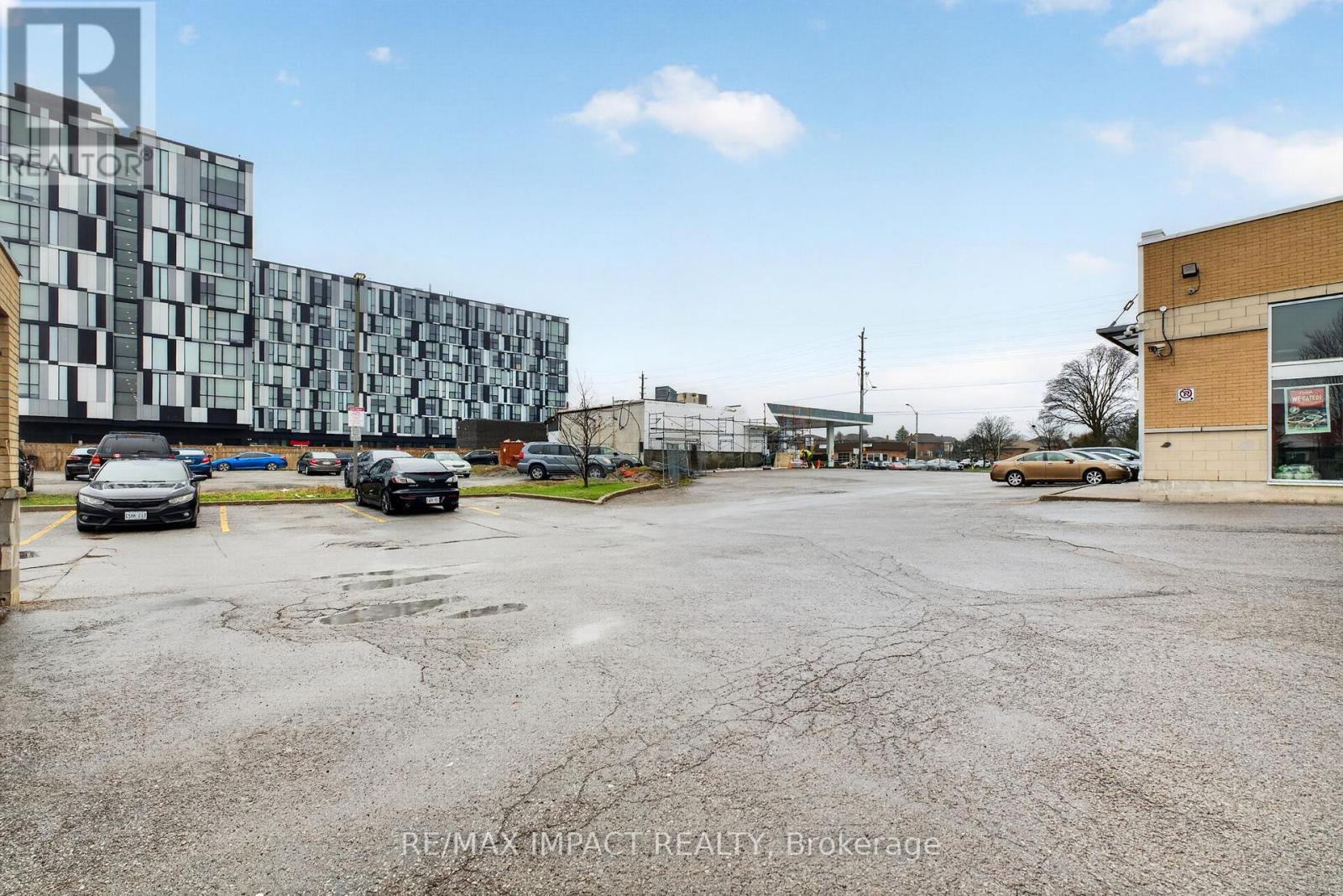 1812 Simcoe Street Property Photo 26