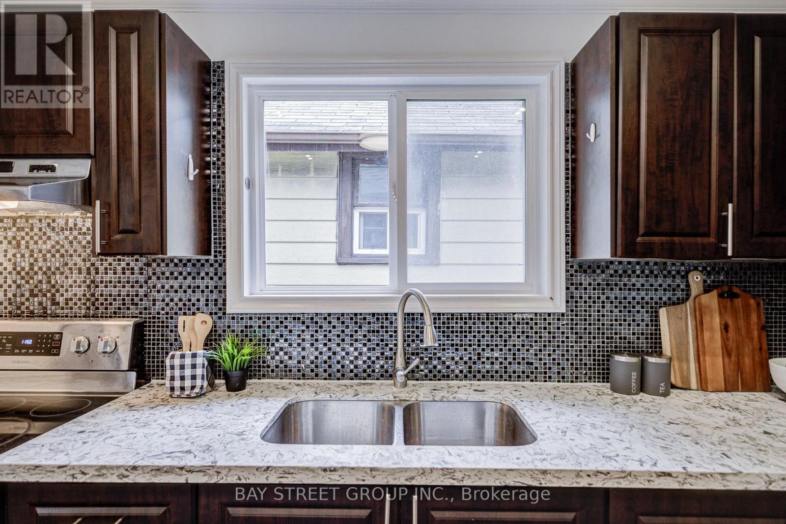 7 Emmott Avenue Property Photo 17