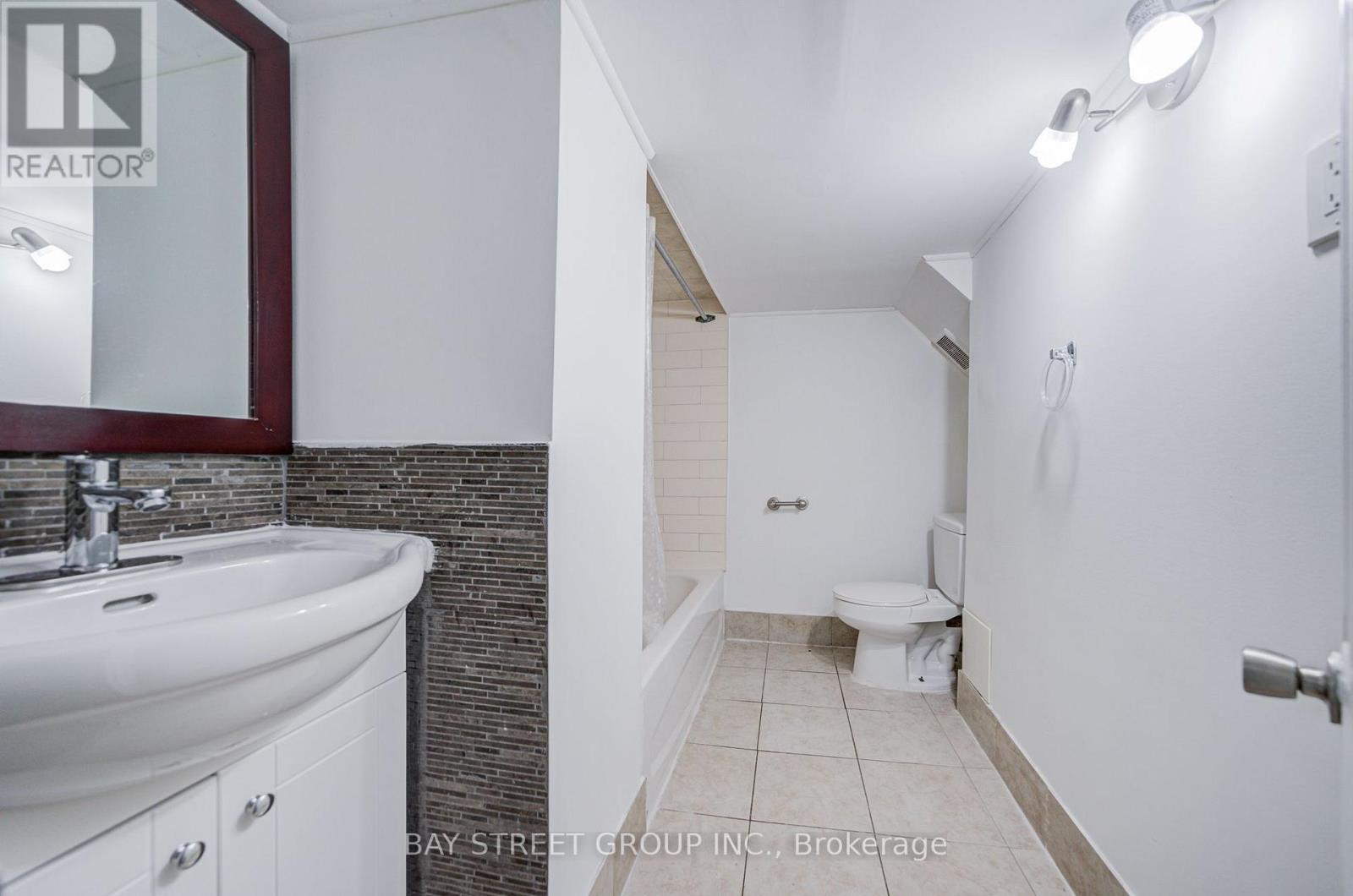 7 Emmott Avenue Property Photo 37