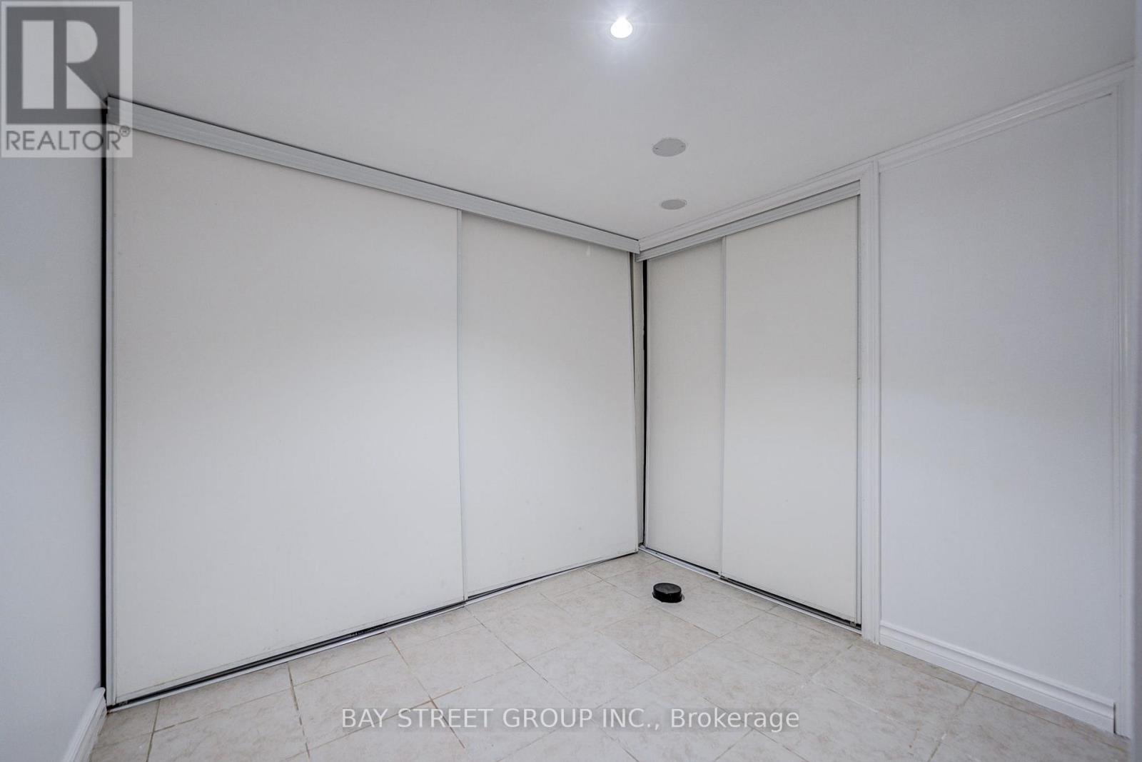 7 Emmott Avenue Property Photo 39