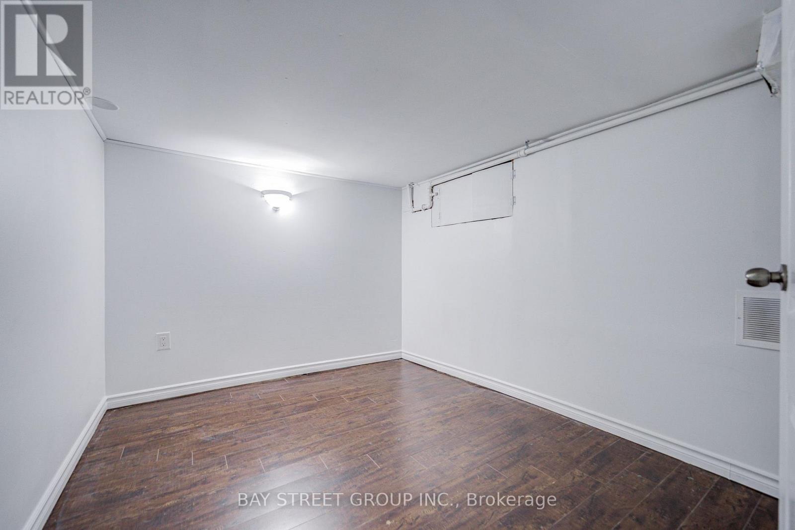 7 Emmott Avenue Property Photo 41