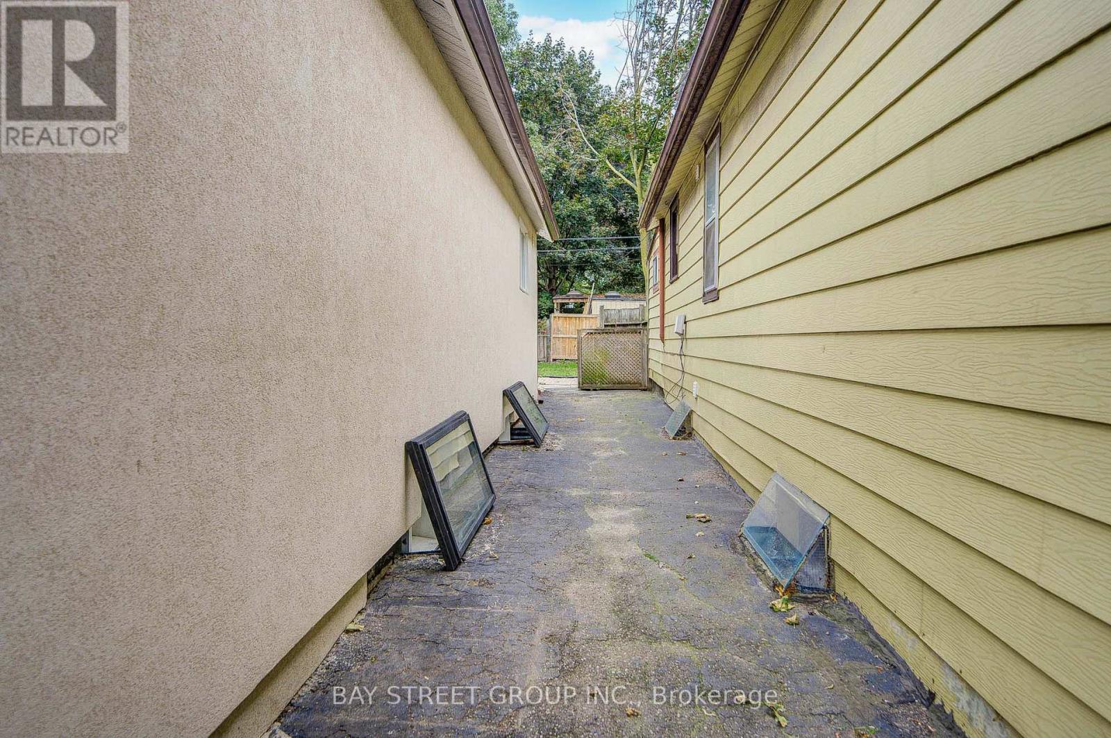 7 Emmott Avenue Property Photo 46