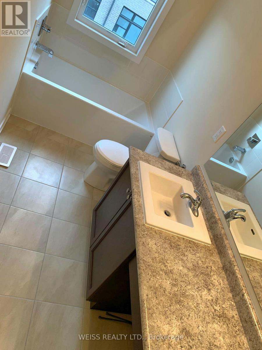 1604 Moonbeam Glen Property Photo 13