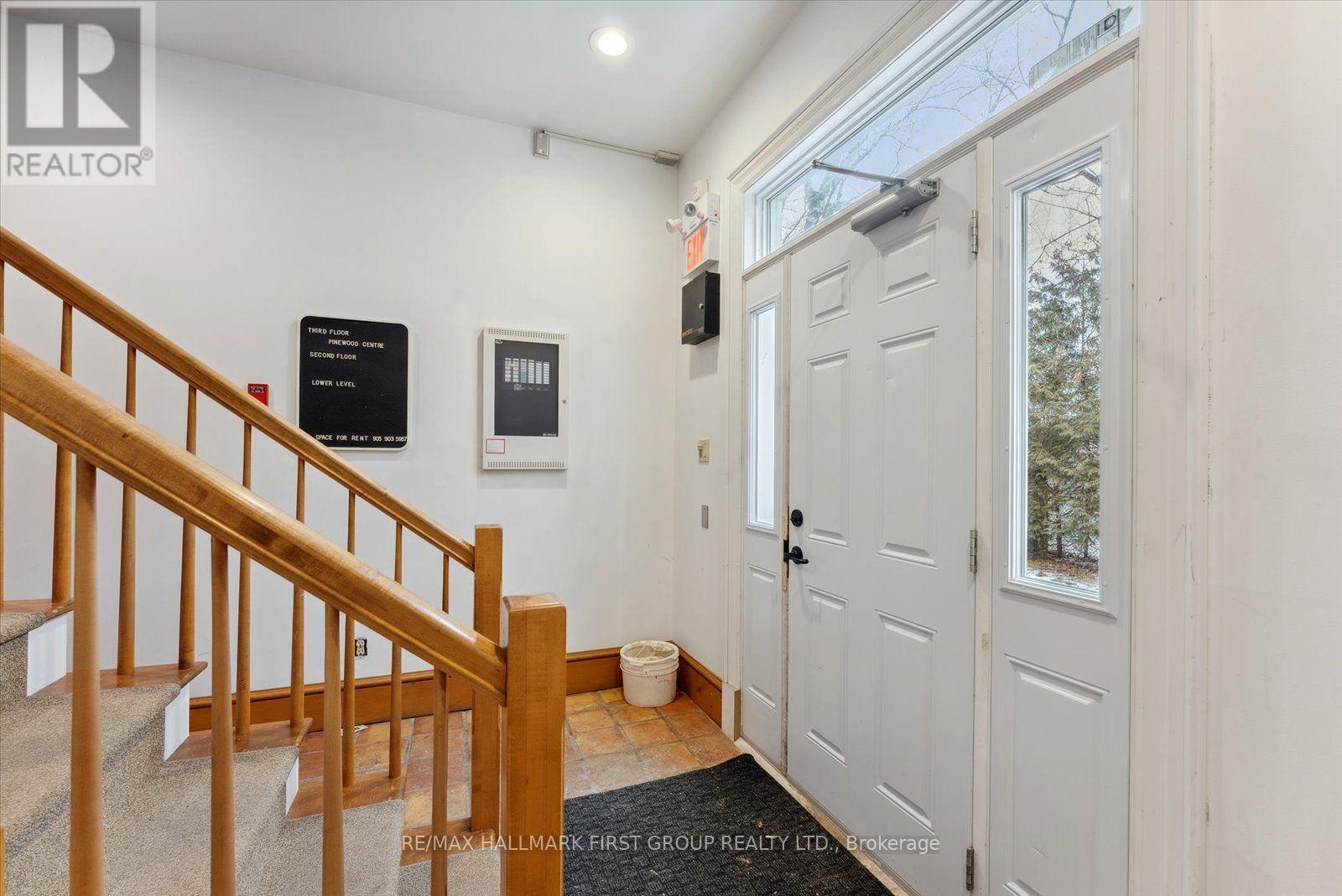 3 - 180 Mary Street Property Photo 2