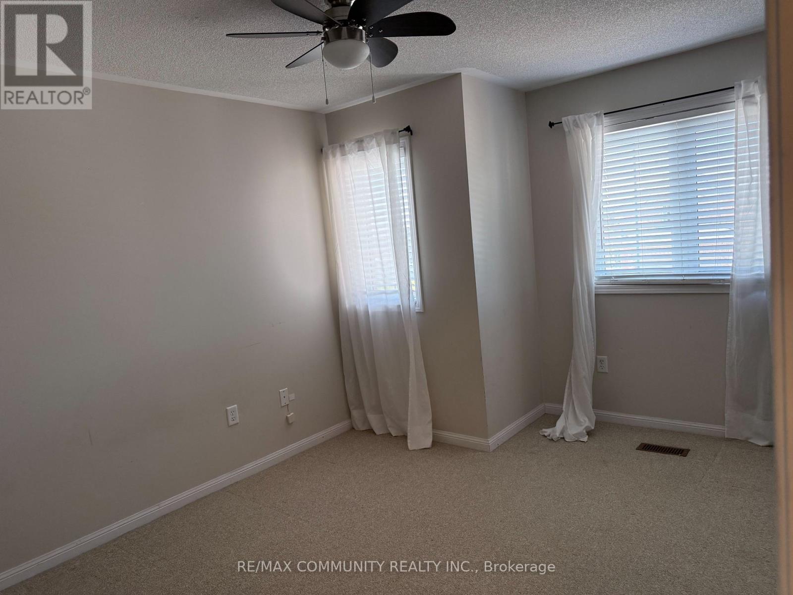 3 Baycliffe Drive Property Photo 28