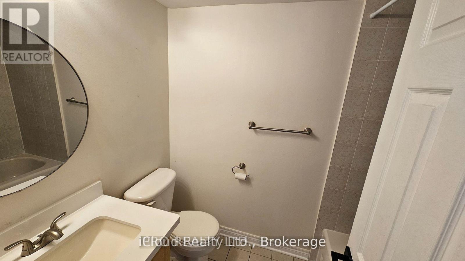 113 - 42 Pinery Trail Property Photo 8