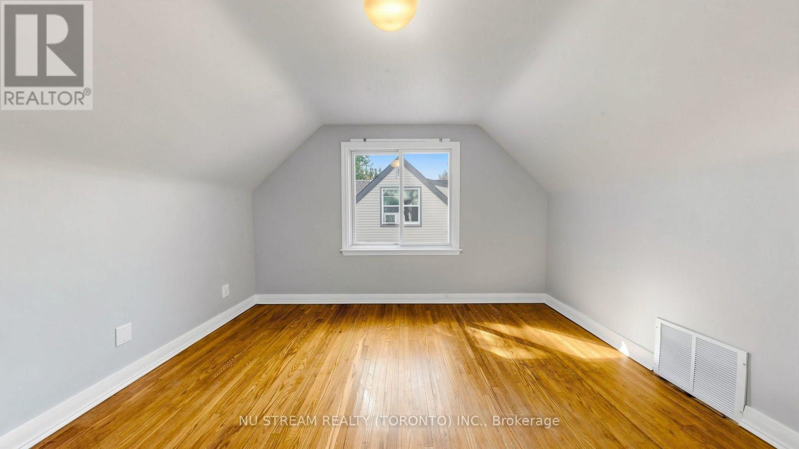 226 Oakridge Drive Property Photo 17