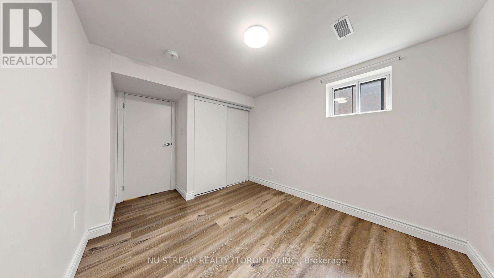 226 Oakridge Drive Property Photo 28