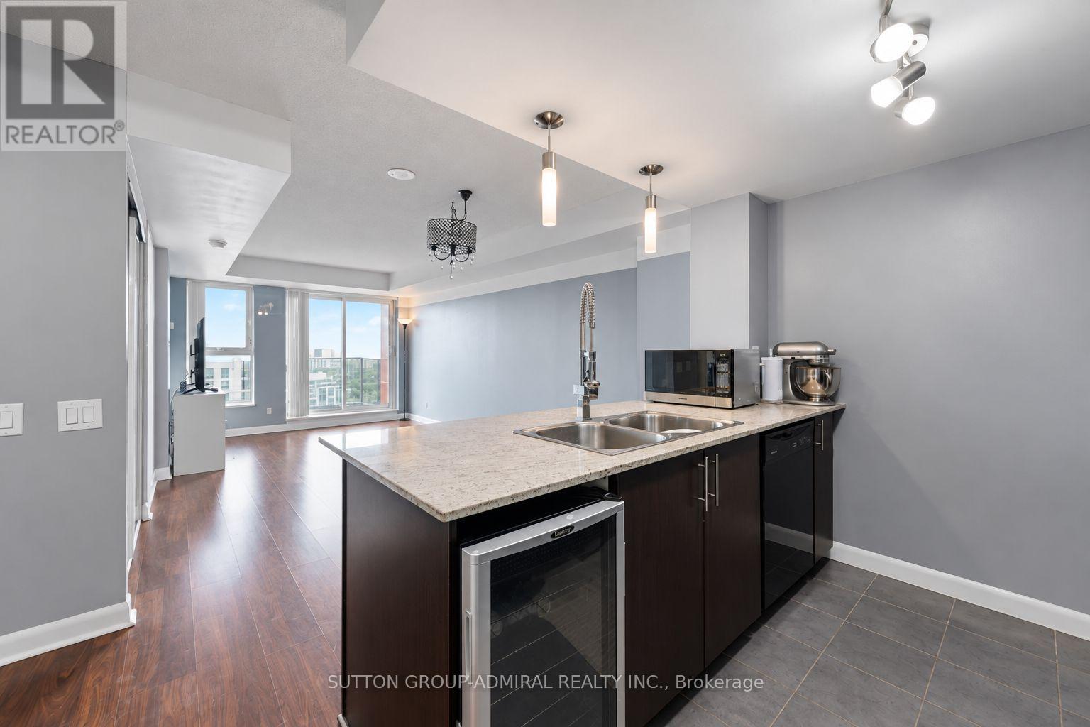 3203 - 25 Town Centre Court Property Photo 1