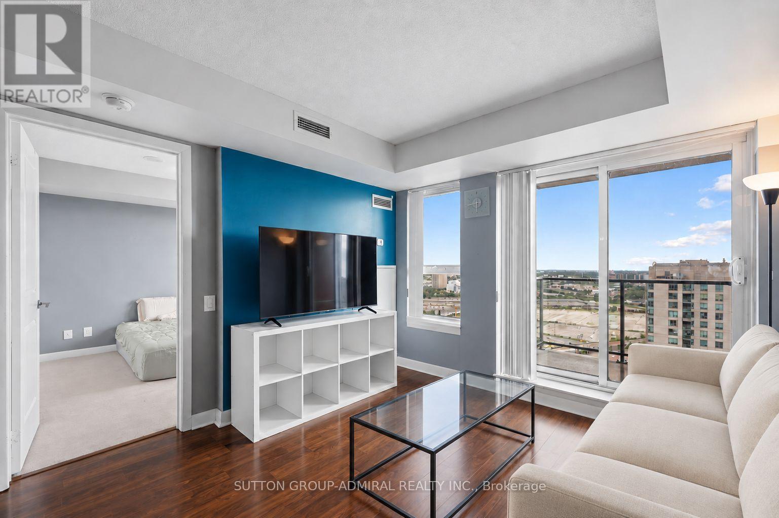 3203 - 25 Town Centre Court Property Photo 6