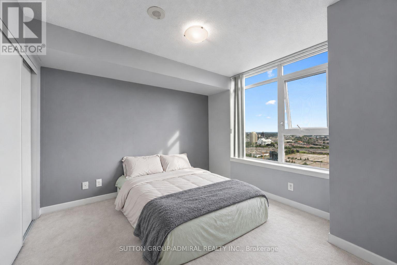 3203 - 25 Town Centre Court Property Photo 9