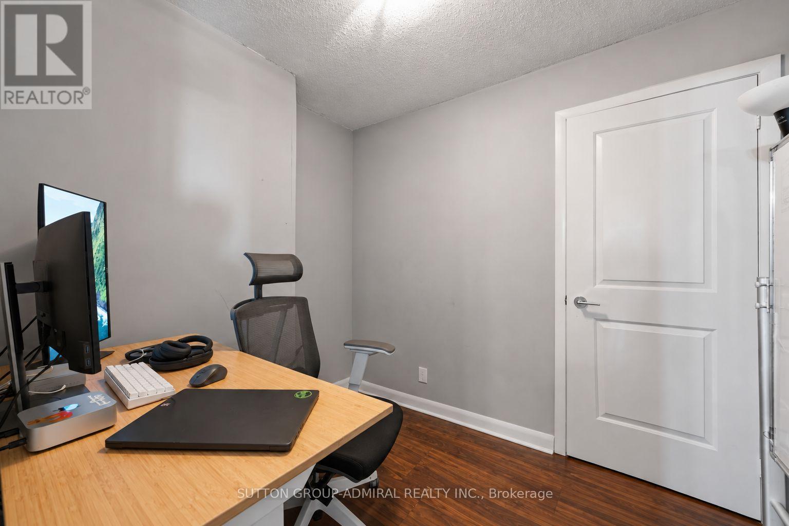 3203 - 25 Town Centre Court Property Photo 11