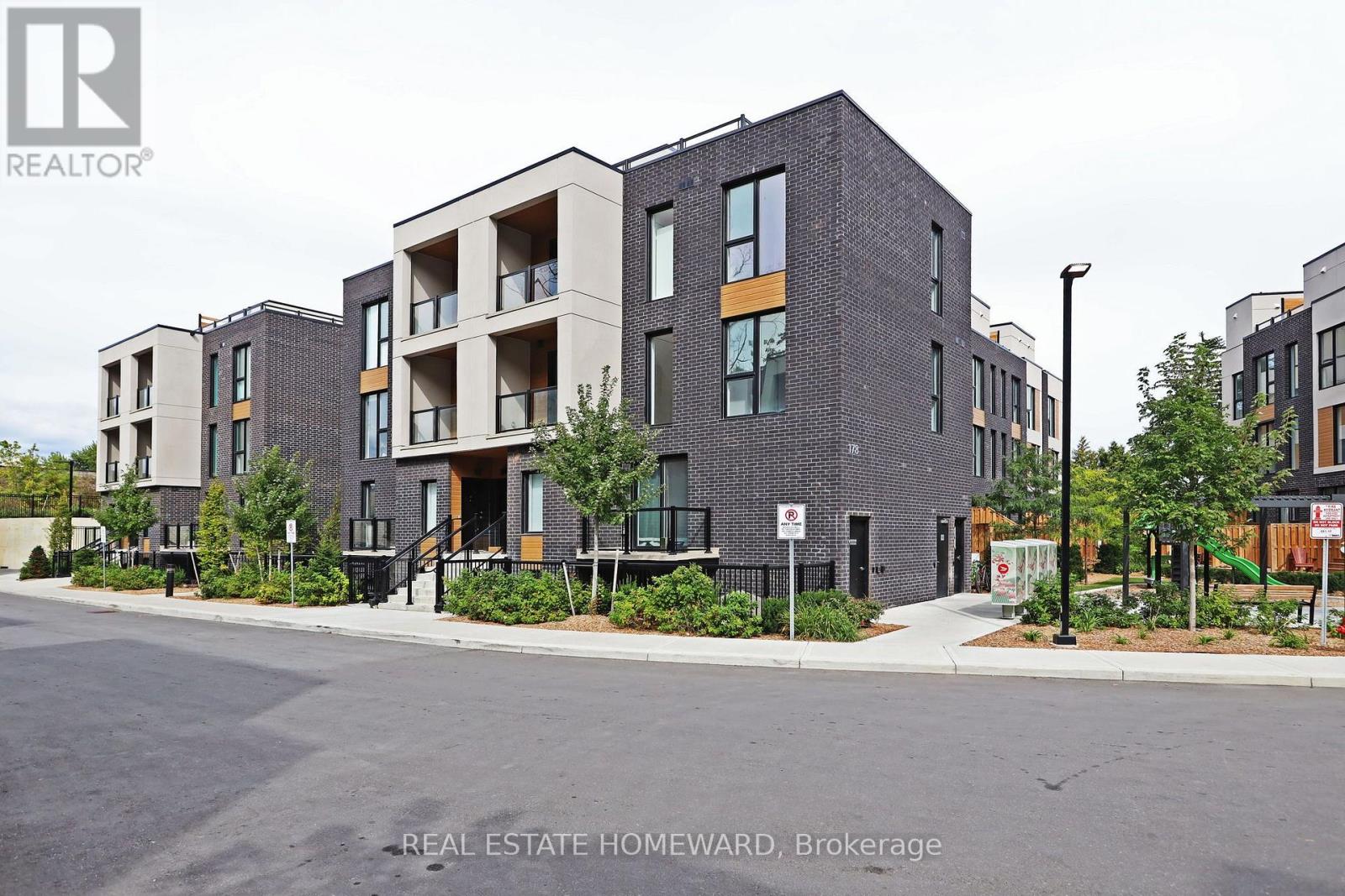 16 - 178 CLONMORE DRIVE Property Photo 1