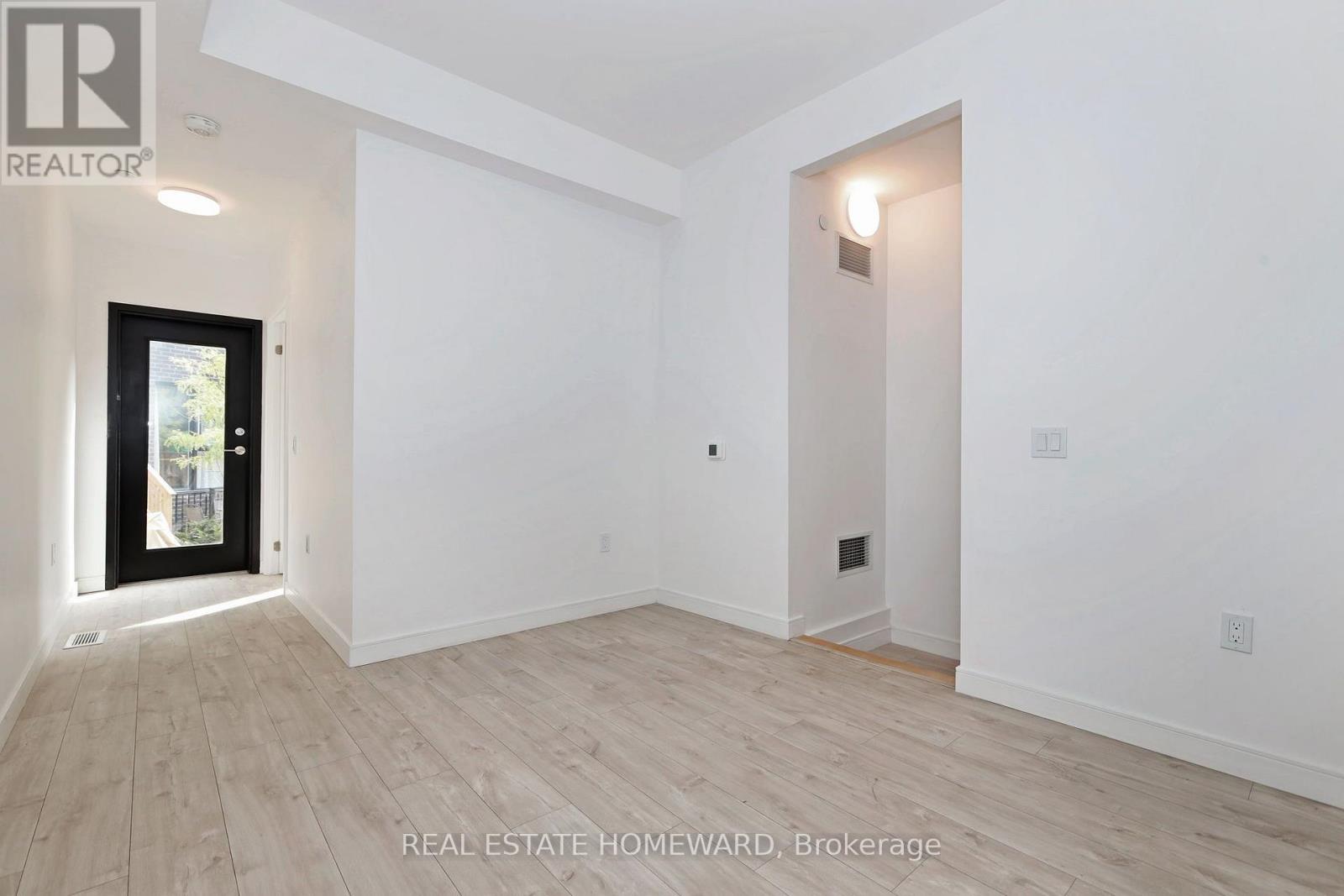 16 - 178 Clonmore Drive Property Photo 9