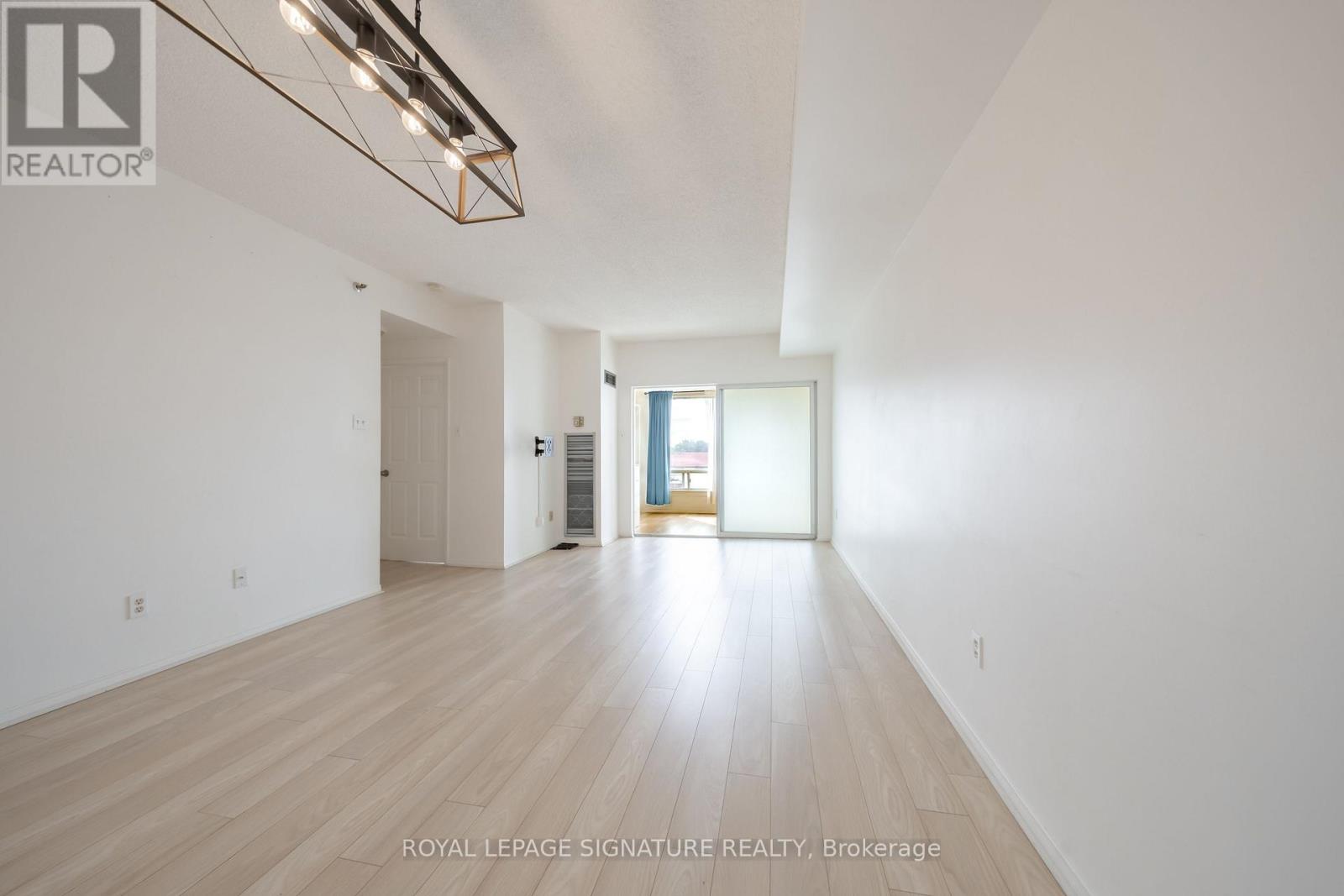 316 - 5800 Sheppard Avenue E Property Photo 1